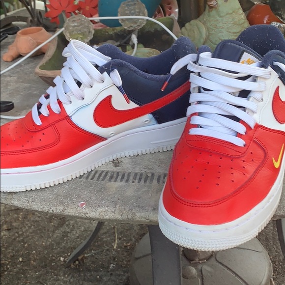 Nike shoes - Picture 2 of 13